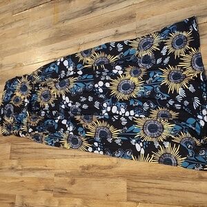 GloryStar Blue and Yellow Patterned Garment